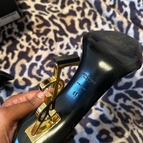 Saint Laurent

Opyum Sandals in Patent Leather - Picture 4 of 5